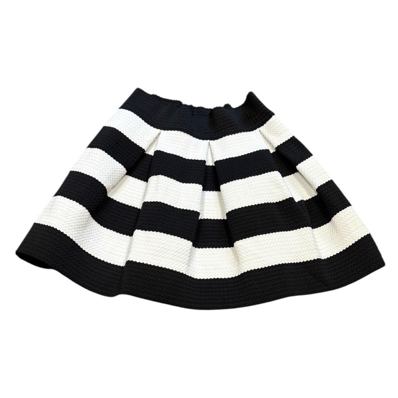 Flared Scuba Pleated Y2K Mod Retro Playful Edgy Striped Textured Skirt - Picture 3 of 10